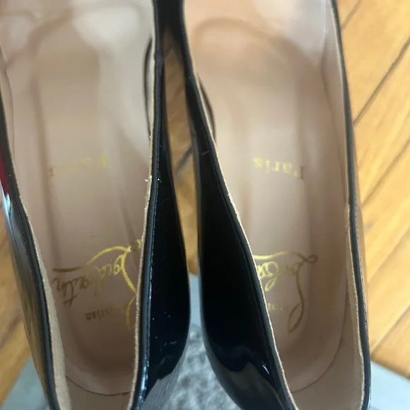 Red bottom heels - Picture 8 of 8